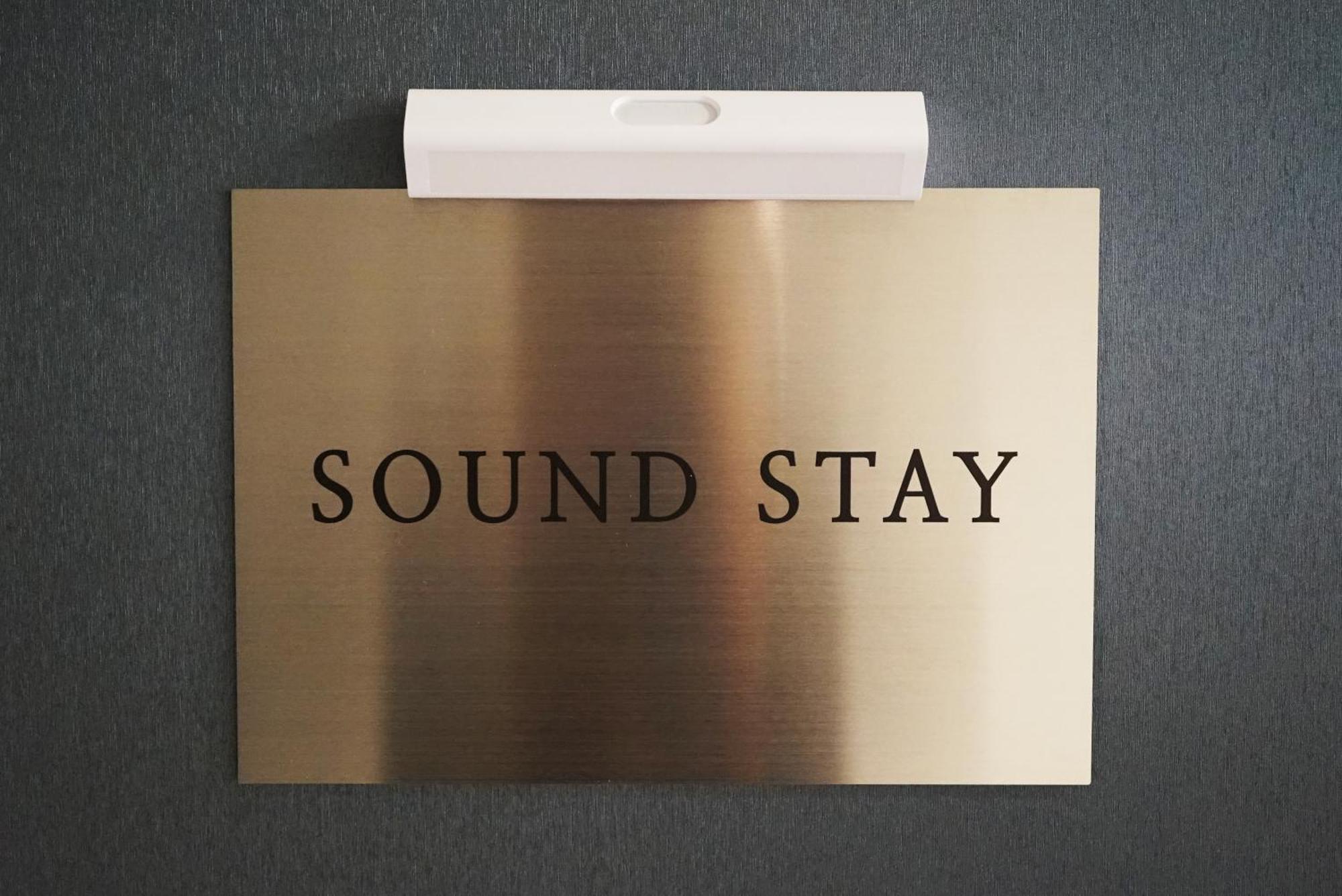 Sound Stay, 1 Minute Walk From Sillim Station, Netflix, 2 Queen-sized Beds, Hongdae 20 Minutes, Remodeling Villa Seoul